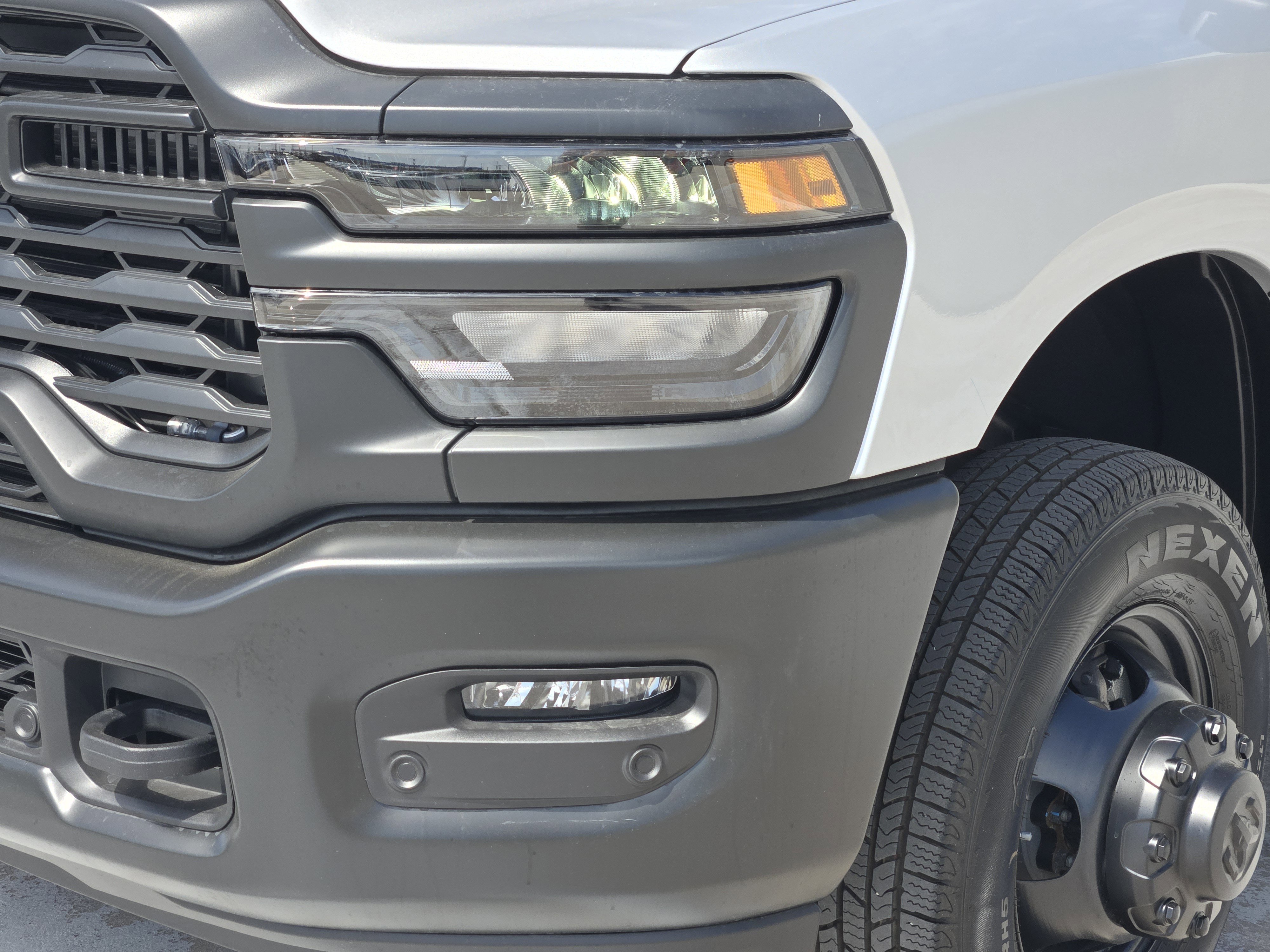 New 2026 Silver-Zynith Exterior Paint RAM Tradesman image 6