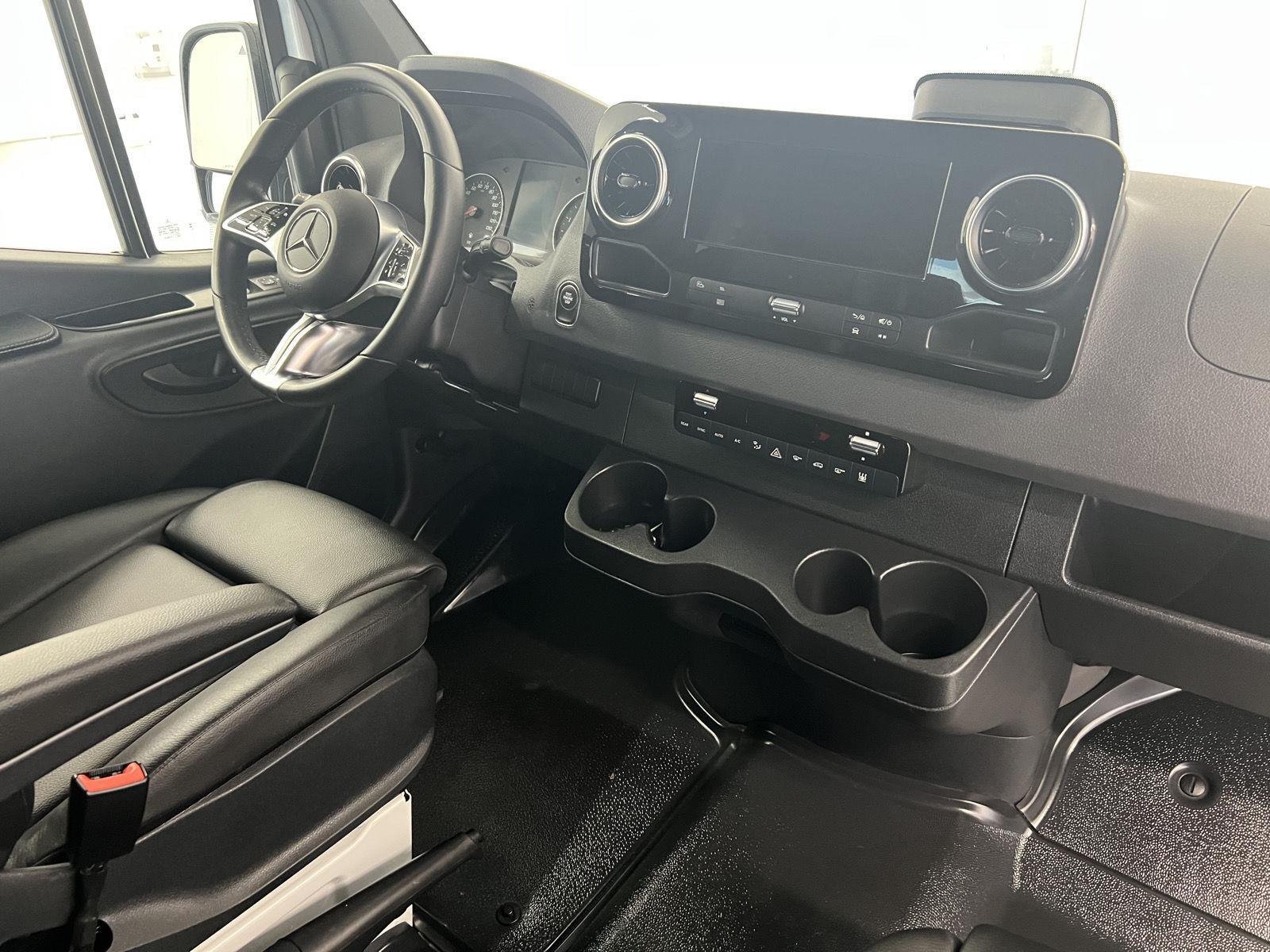 2025 Mercedes-Benz Sprinter Passenger Van Base - Photo 27