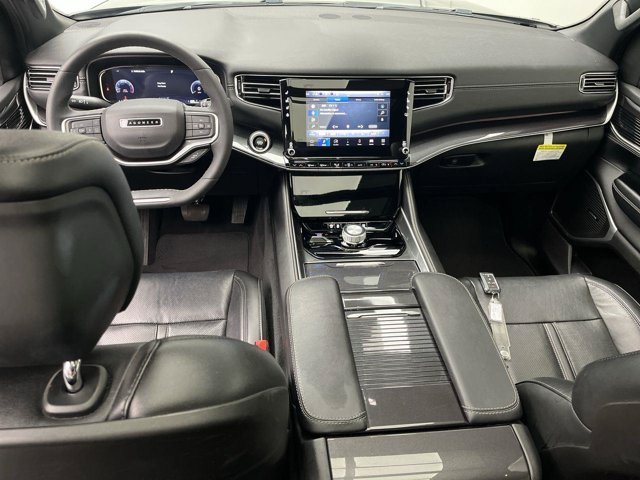 Used 2023 Baltic Gray Metallic Clearcoat Jeep  image 4