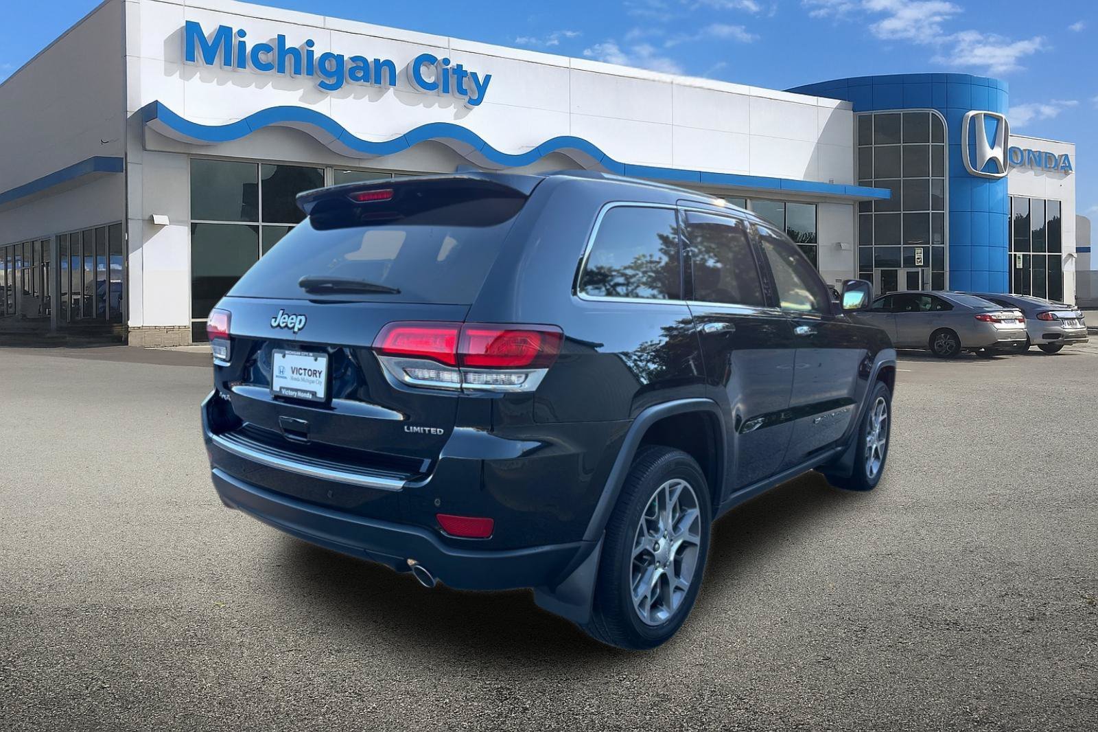 Used 2022 Black Jeep Limited image 5