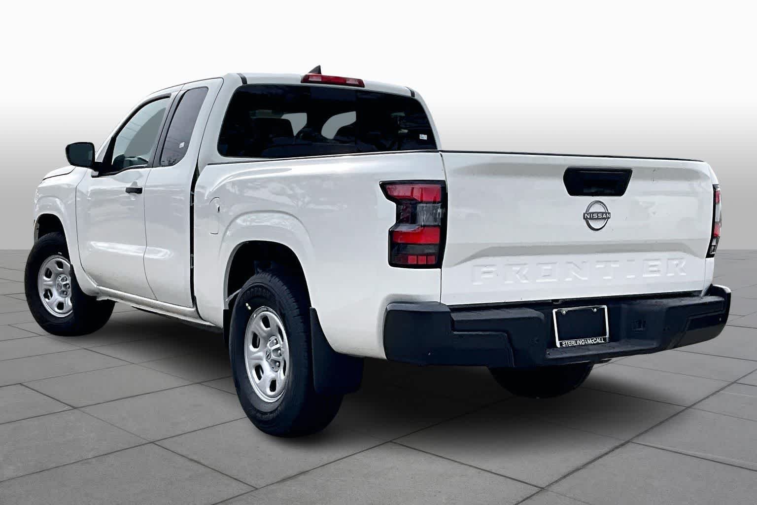New 2026 Glacier White Nissan S image 7