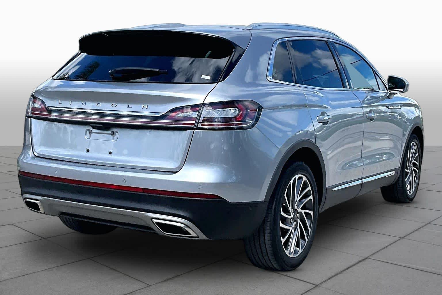 Used 2020 Silver Radiance Lincoln Reserve image 12