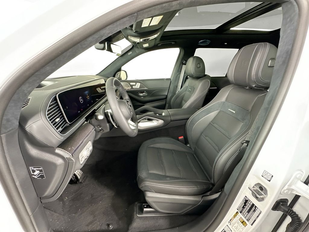 New 2026 MANUFAKTUR Moonlight White Metallic Mercedes-Benz GLS 63 AMG® image 22