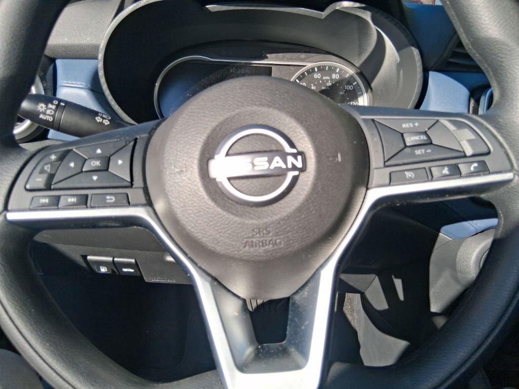 Used 2025 Black Nissan 1.6 SV image 11