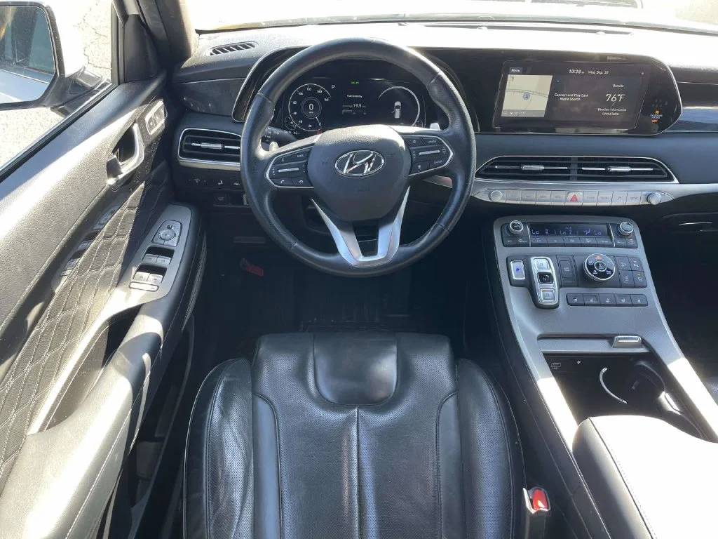 Used 2021 White Hyundai Calligraphy image 17