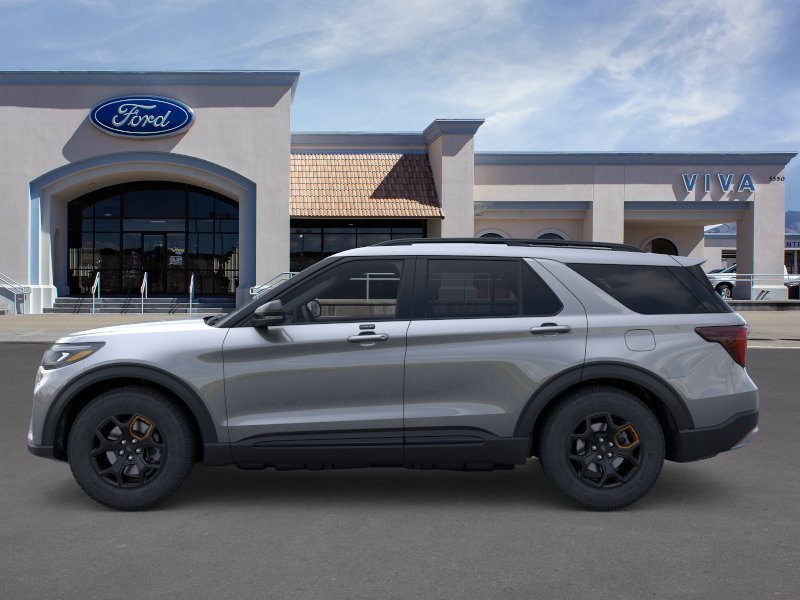 New 2026 Carbonized Gray Metallic Ford Tremor® image 3