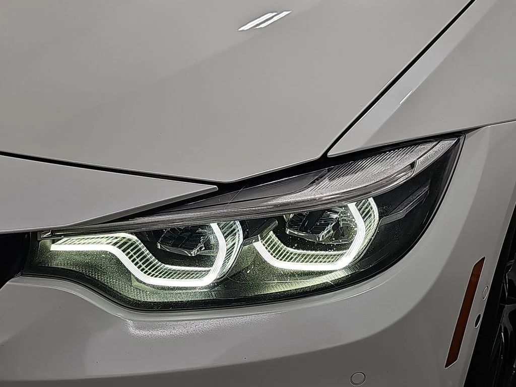 Used 2018 White BMW Base image 32