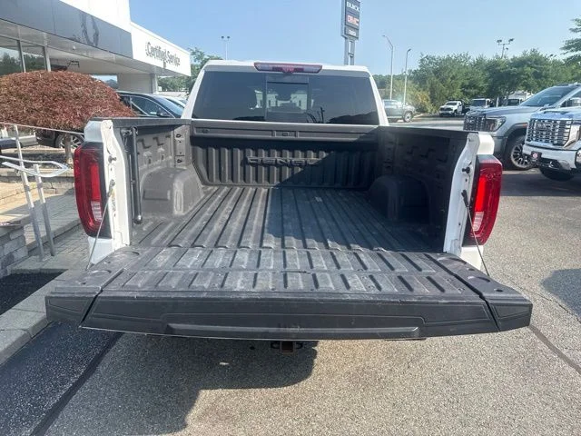 Used 2024 White GMC Denali image 30