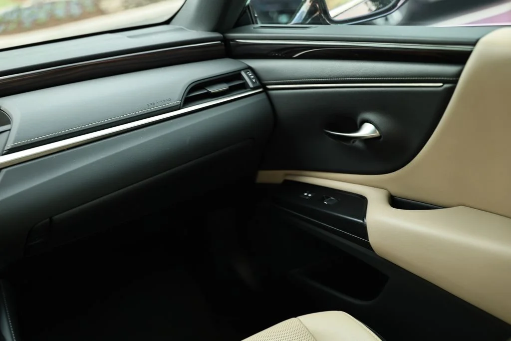 Used 2021 Obsidian Lexus 350 image 27