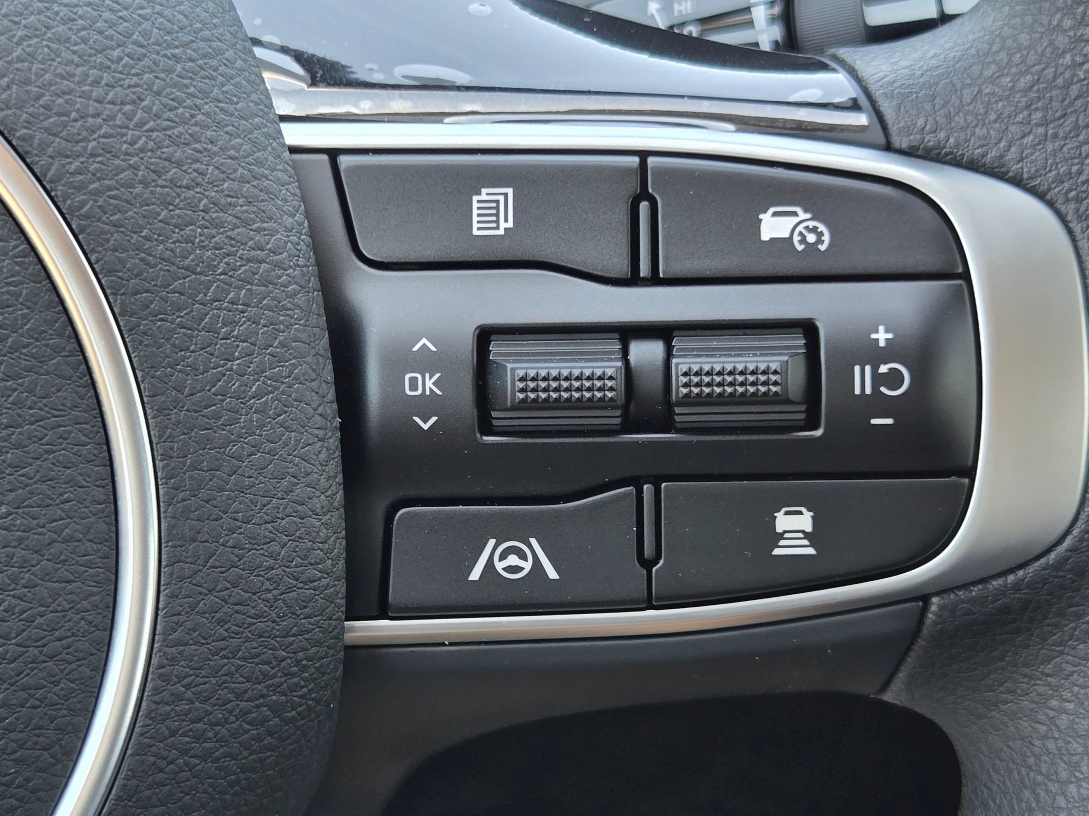 New 2026 Aurora Black Pearl Kia LXS image 27