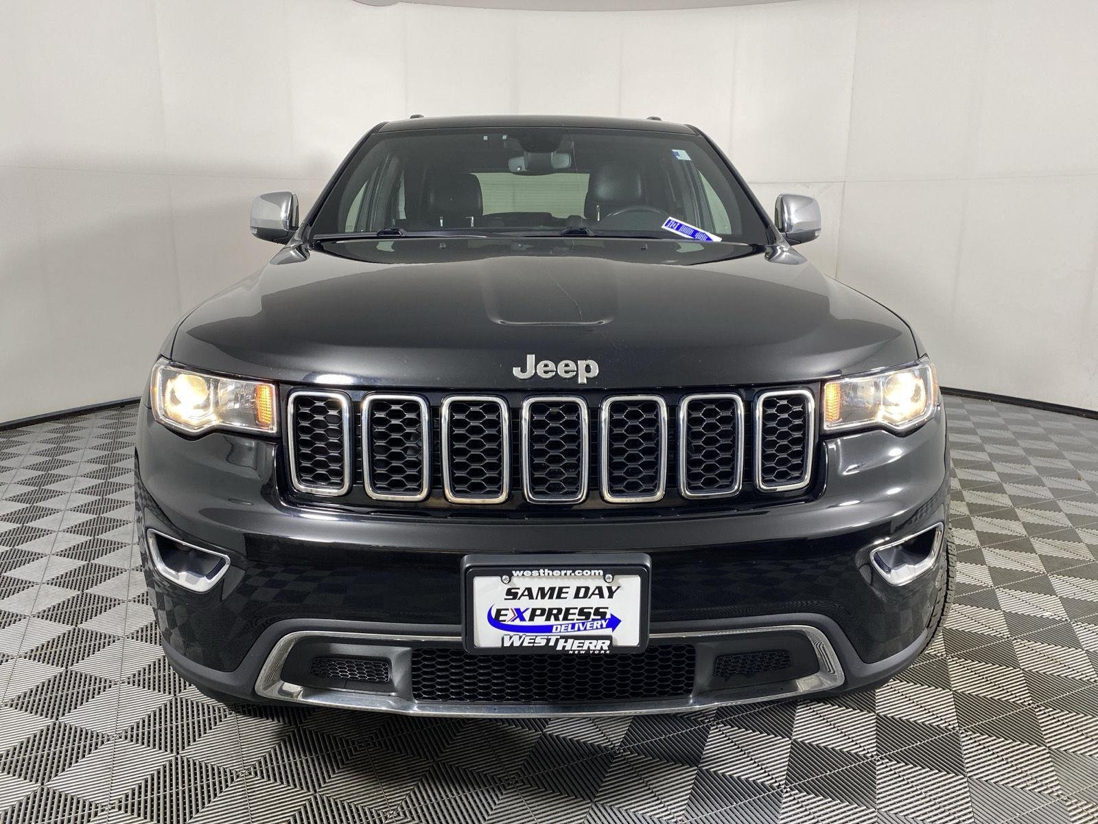 Used 2021 Diamond Black Crystal Pearlcoat Jeep Limited image 8