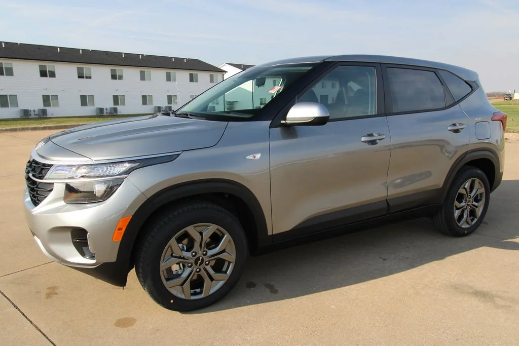 New 2026 Gray Kia LX image 16
