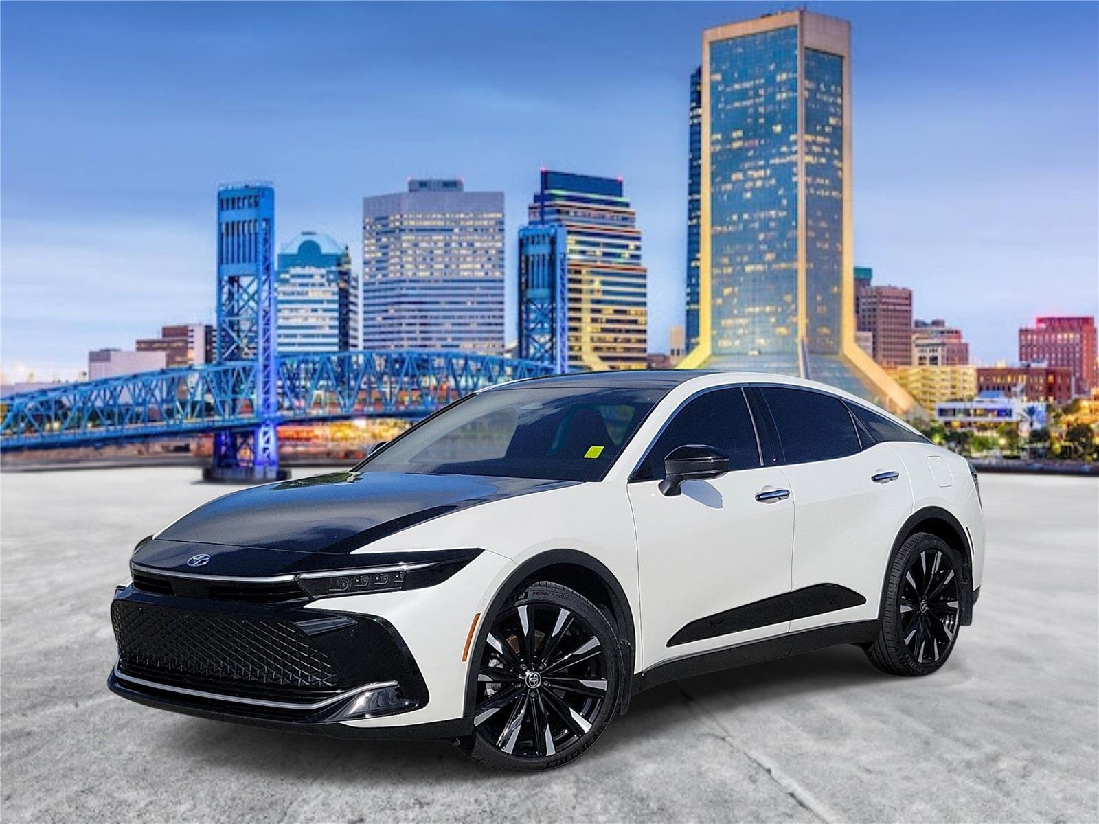 2023 Toyota Crown Platinum AWD's photo