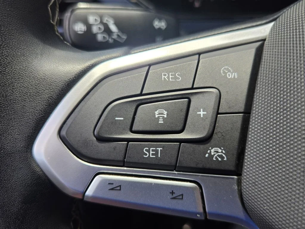 Certified Used 2023 Gray Volkswagen 1.5T SE image 24