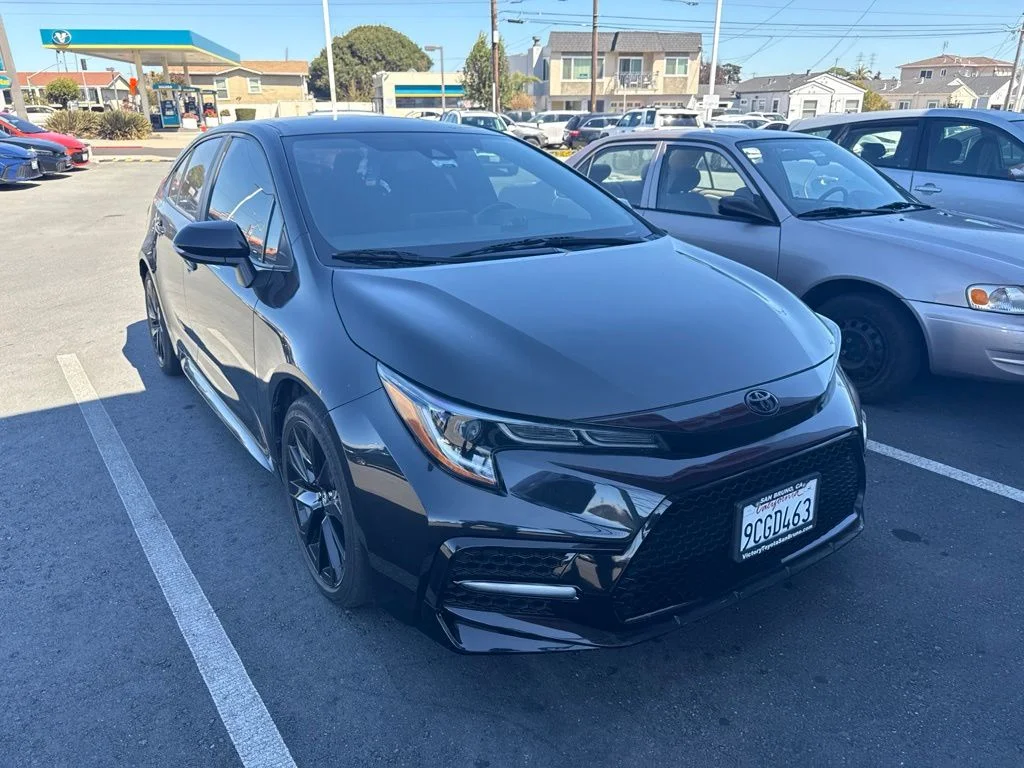 Used 2022 Black Toyota SE Nightshade image 9