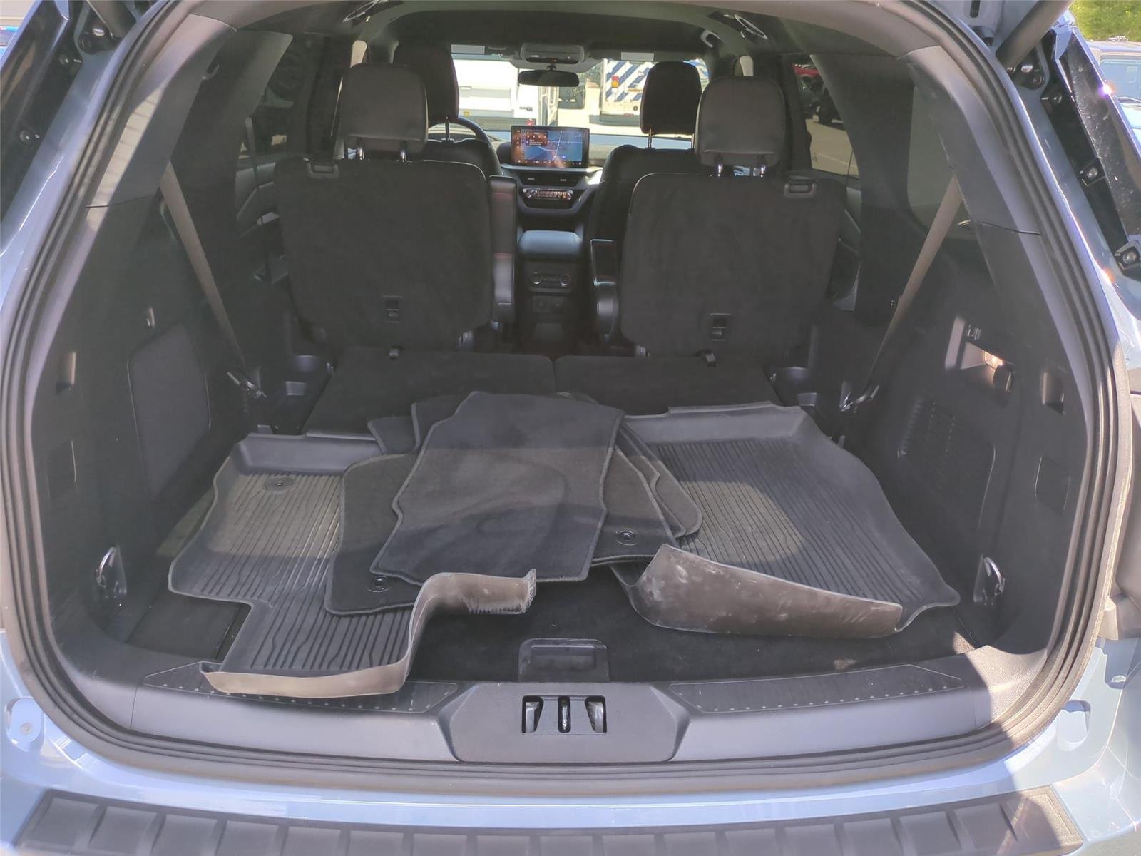 Used 2025 Vapor Blue Ford ST-Line image 36