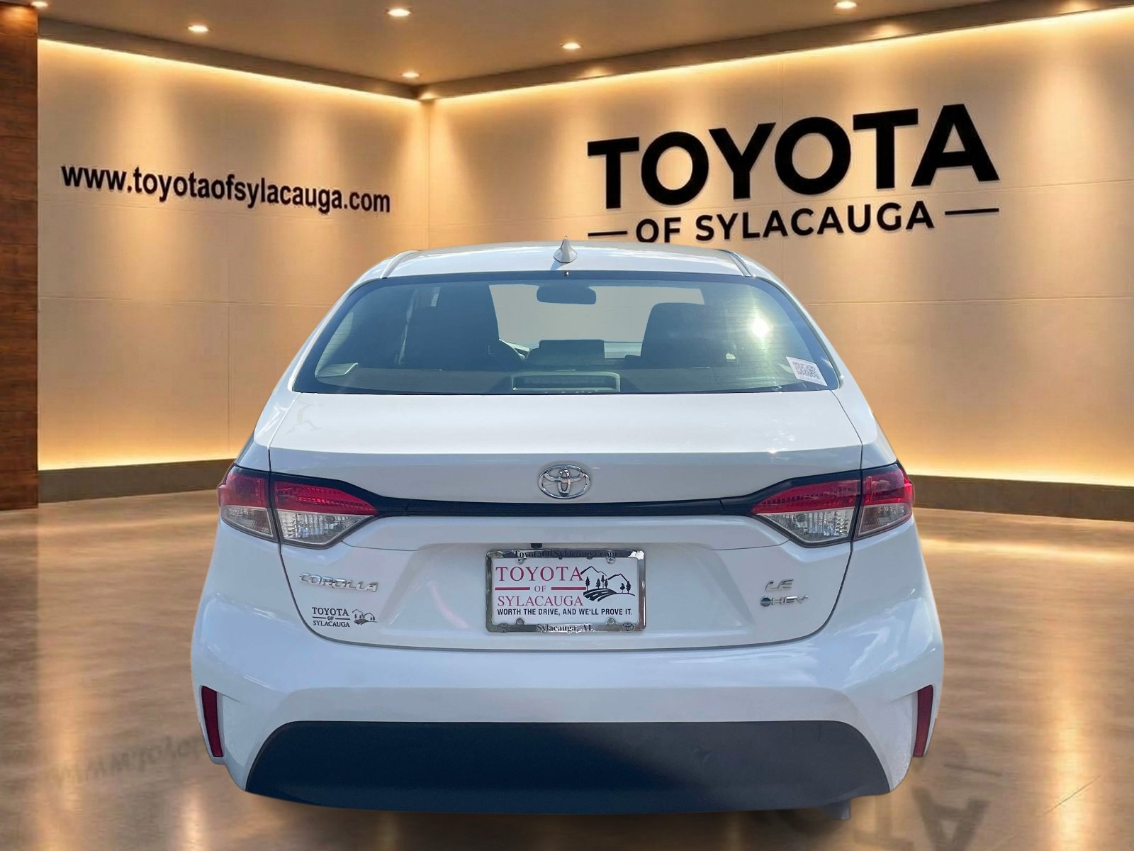 Used 2026 Ice Cap Toyota Hybrid LE image 3