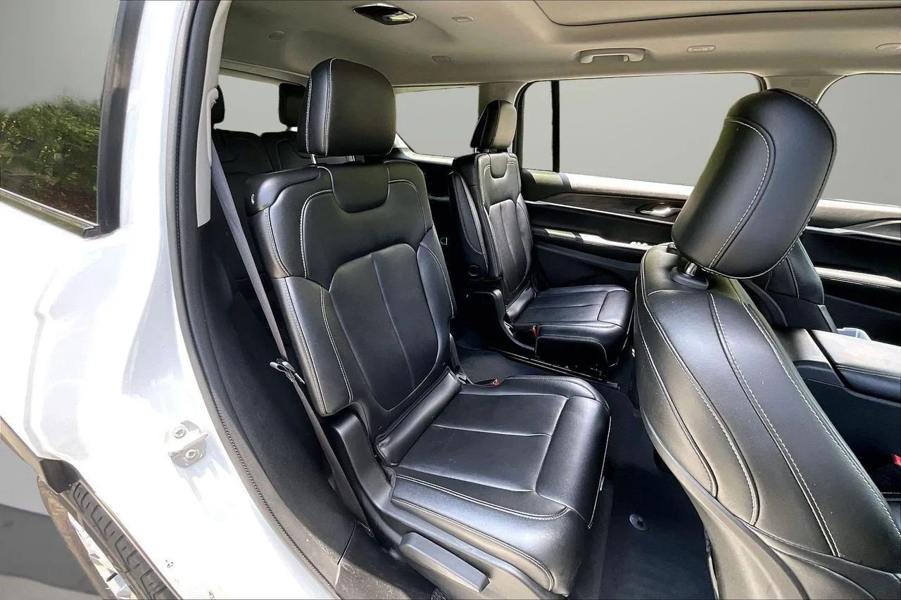 Used 2023 White Jeep Limited image 26