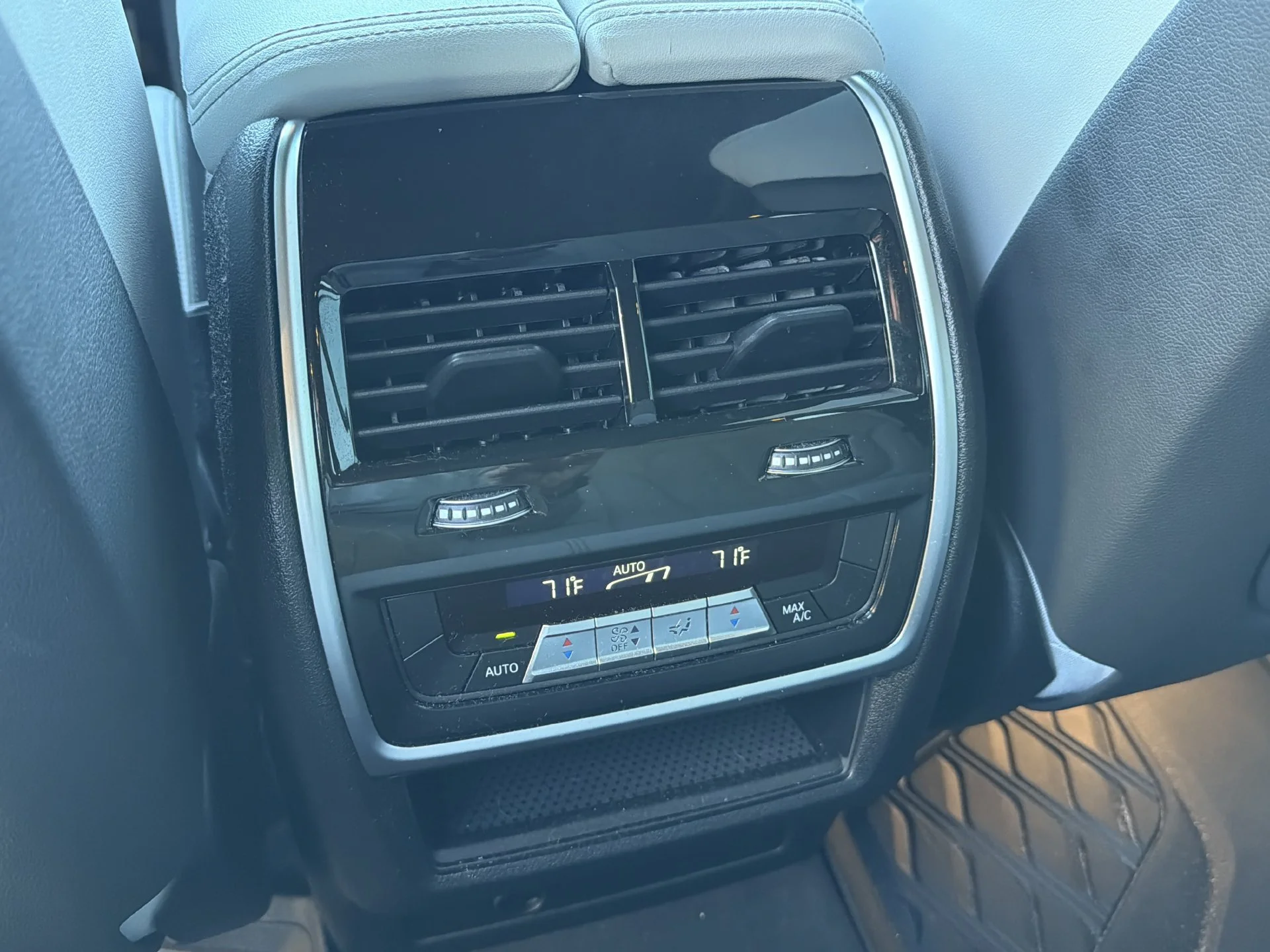 Used 2026 Gray BMW xDrive50e image 19