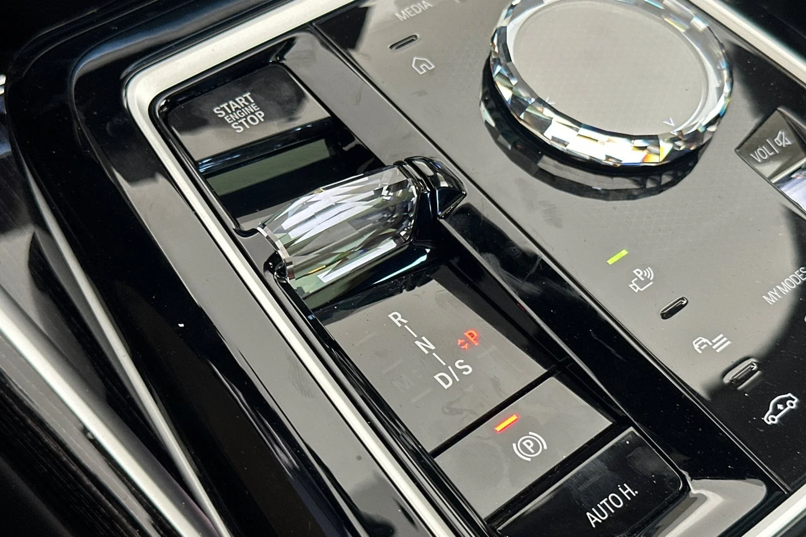 New 2026 Brooklyn Grey Metallic BMW 740i xDrive image 20