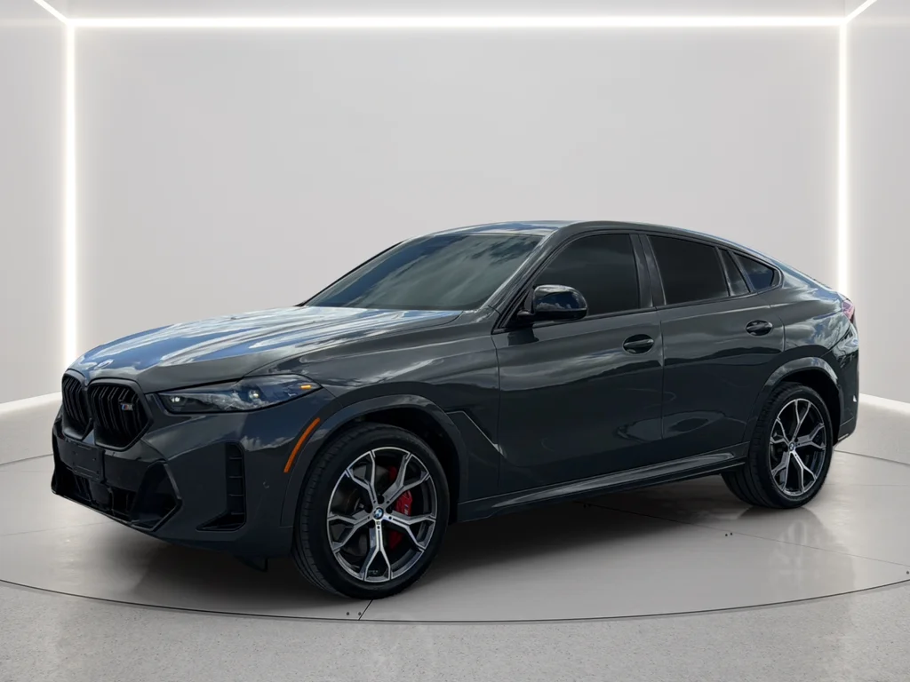 Used 2025 Gray BMW M60i image 9