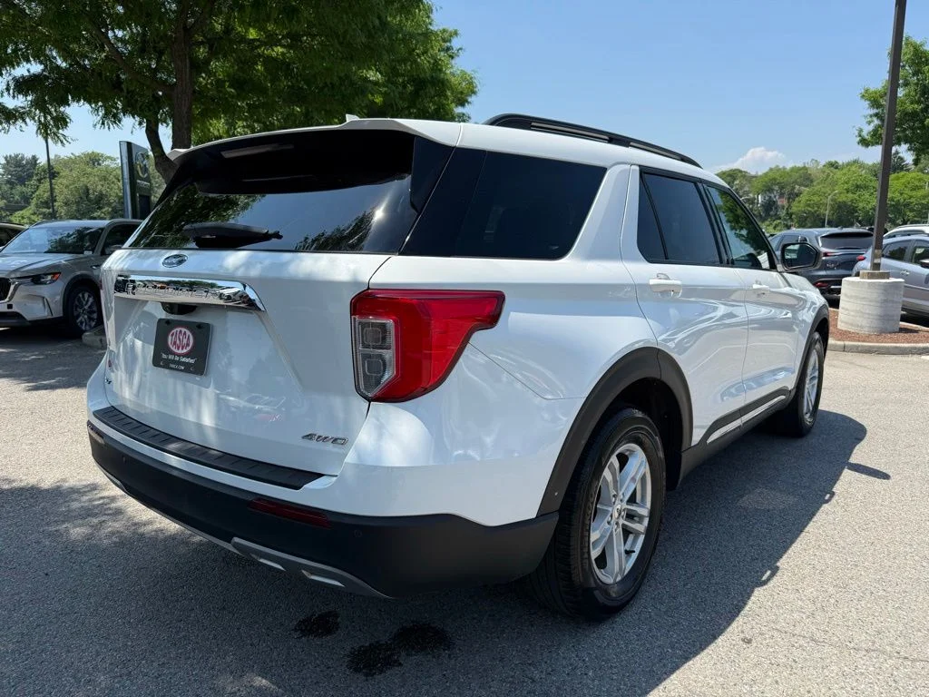 Used 2022 White Ford XLT image 6
