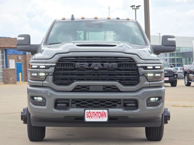 New 2026 Ceramic Gray Clear-Coat Exterior Paint RAM Laramie image 2