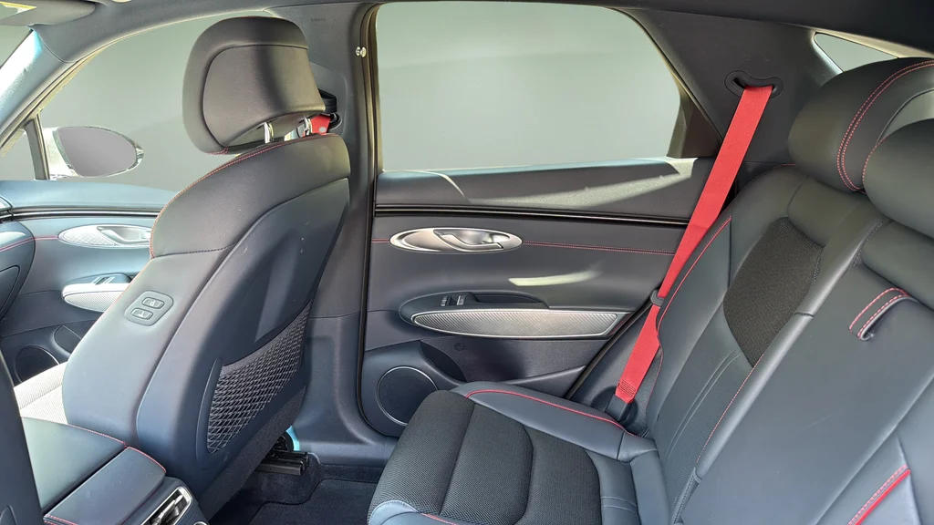 2025 GENESIS GV70 Sport - Photo 16