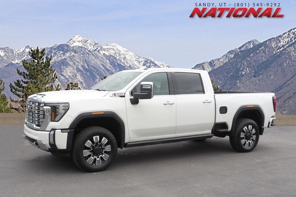 2024 GMC Sierra 4WD Crew Cab Standard Box Denali's photo