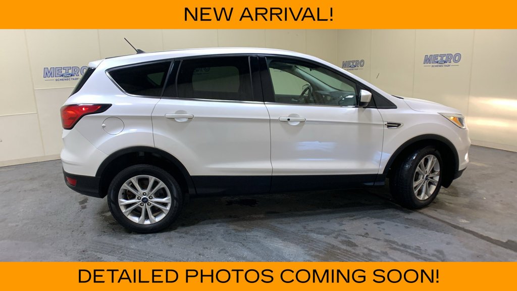 Used 2019 Ford Escape SE with VIN 1FMCU9GD6KUA37365 for sale in Schenectady, NY