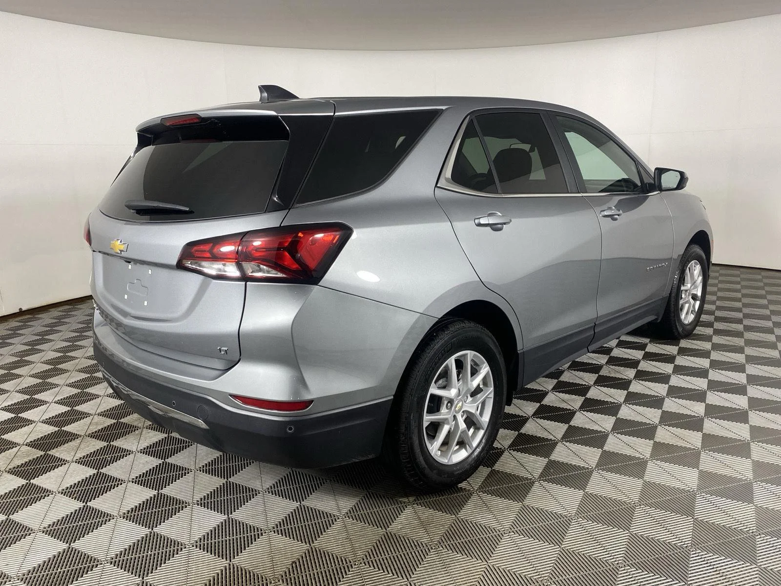 Used 2024 Sterling Gray Metallic Chevrolet LT image 7