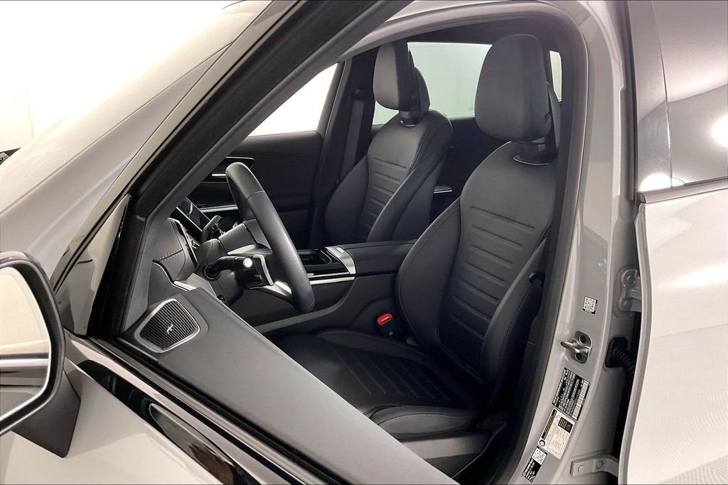 Used 2026 White Mercedes-Benz GLC 300 image 17