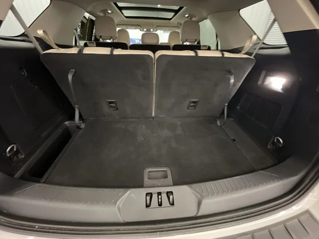 Used 2023 Star White Ford XLT 4WD image 24