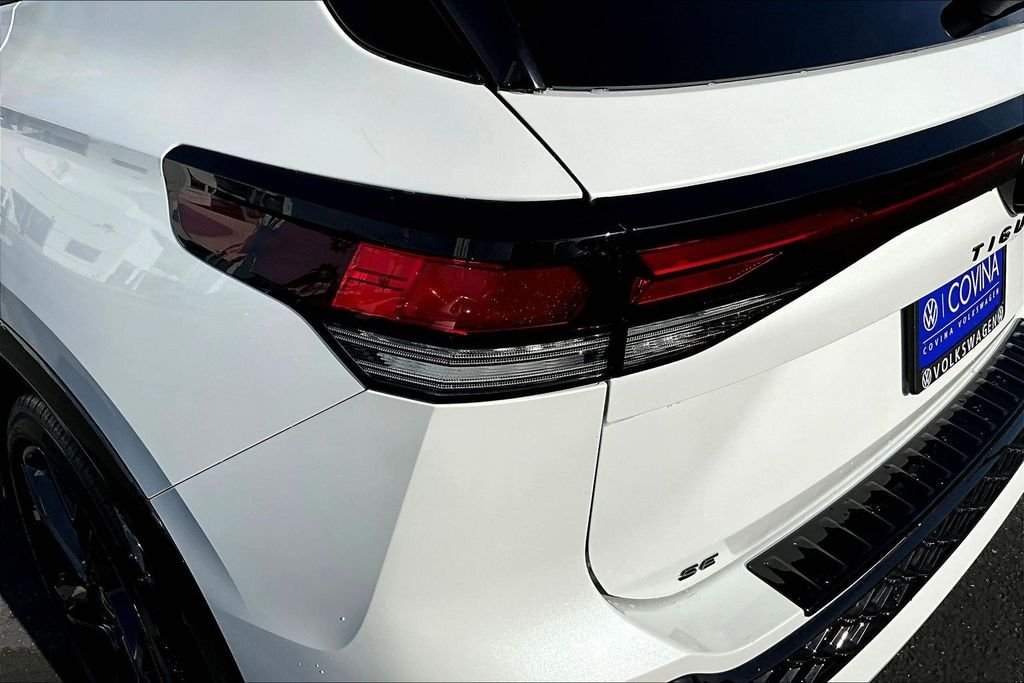 New 2026 White Volkswagen 2.0T SE R-Line Black image 23