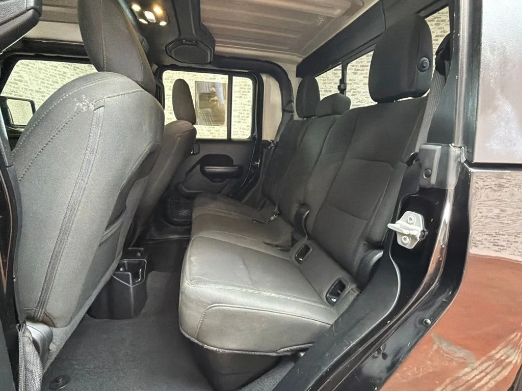 Used 2020 Black Clearcoat Jeep Sport image 13