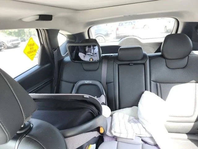 Used 2023 White Hyundai Limited image 32