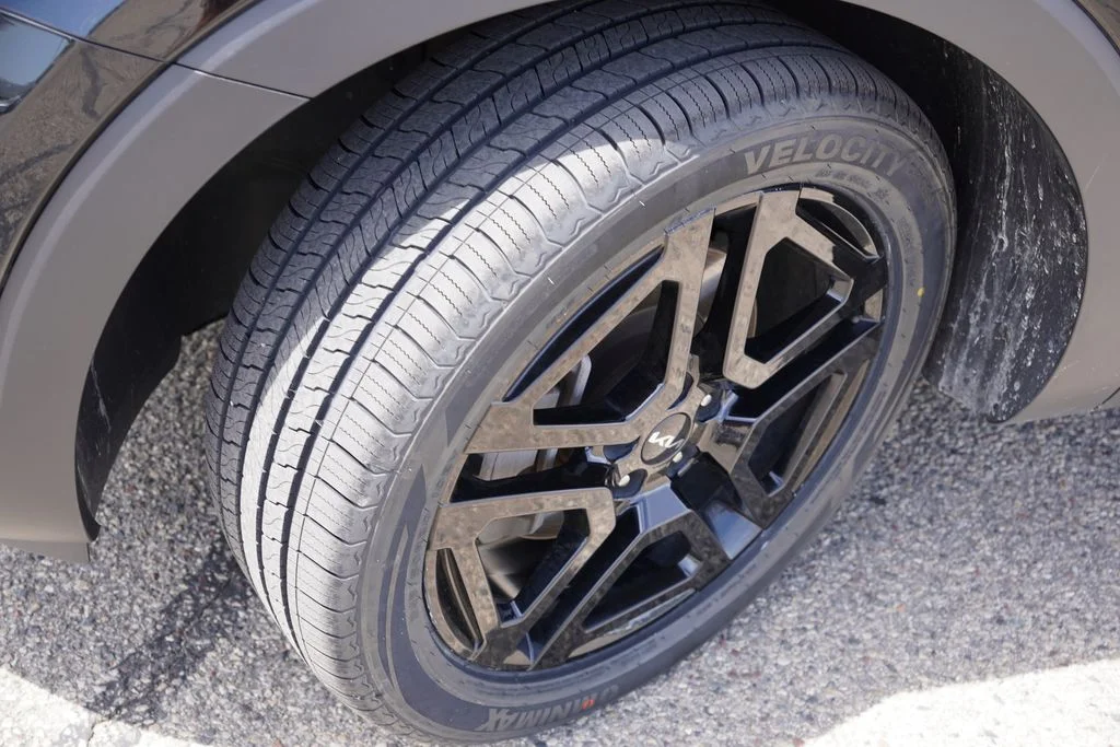 Used 2023 Ebony Black Kia SX-Prestige X-Line image 13