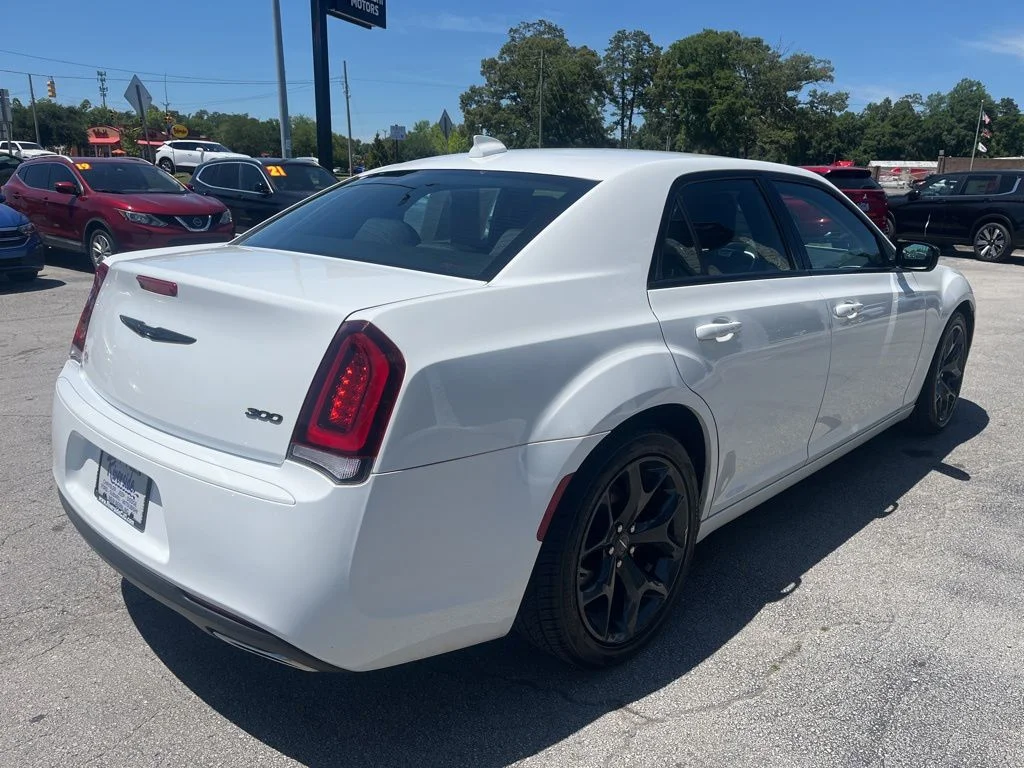 Used 2021 White Chrysler Touring image 4