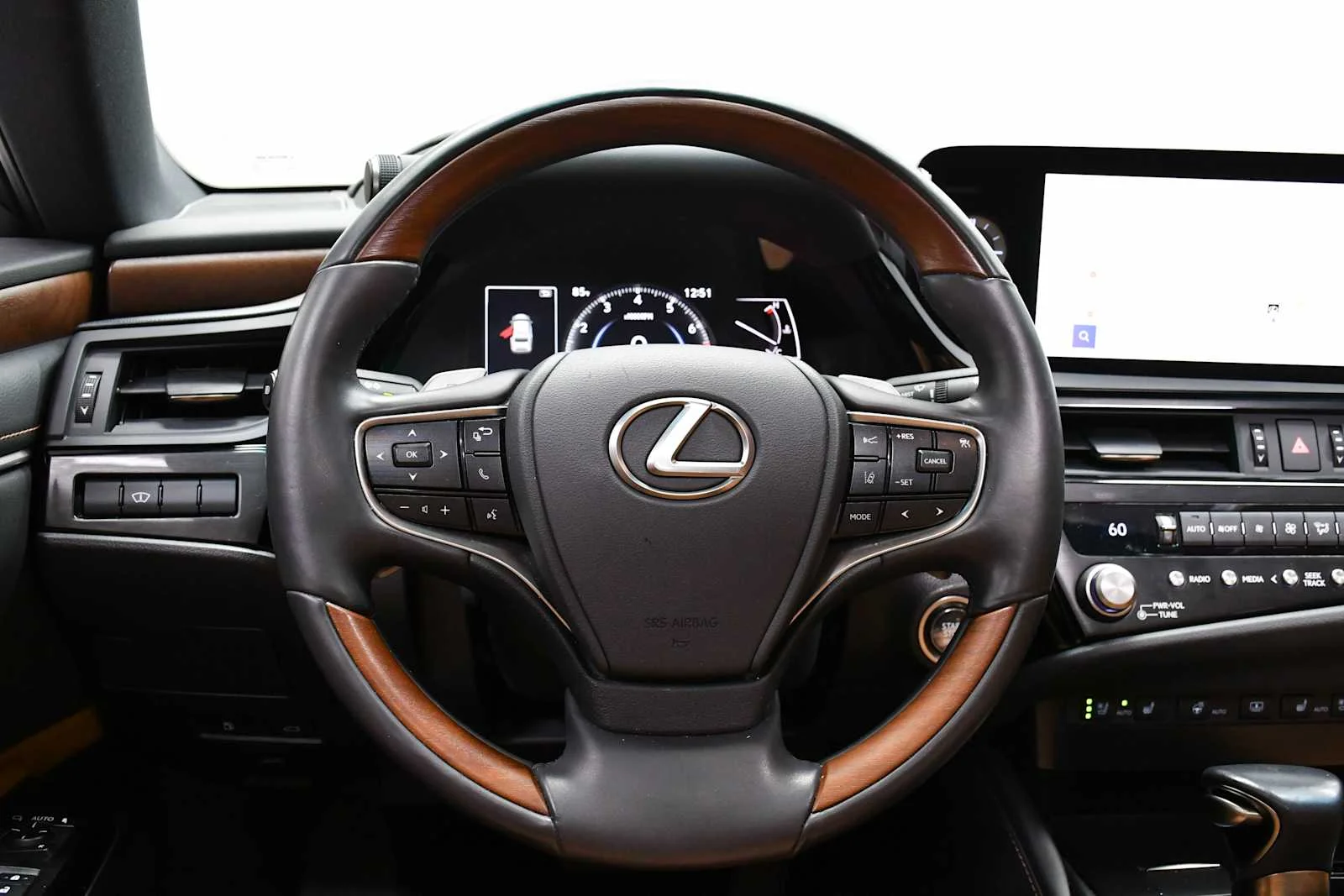 Certified Used 2024 Eminent White Pearl Lexus Luxury image 15