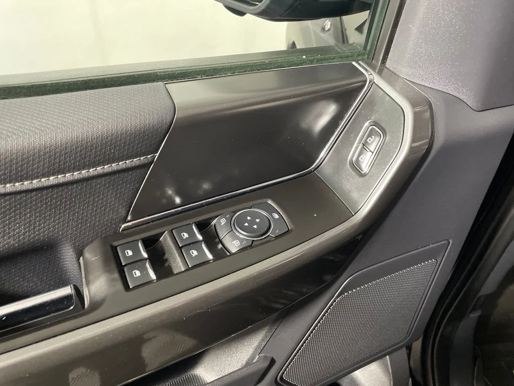 Used 2023 Agate Black Metallic Ford XLT image 10