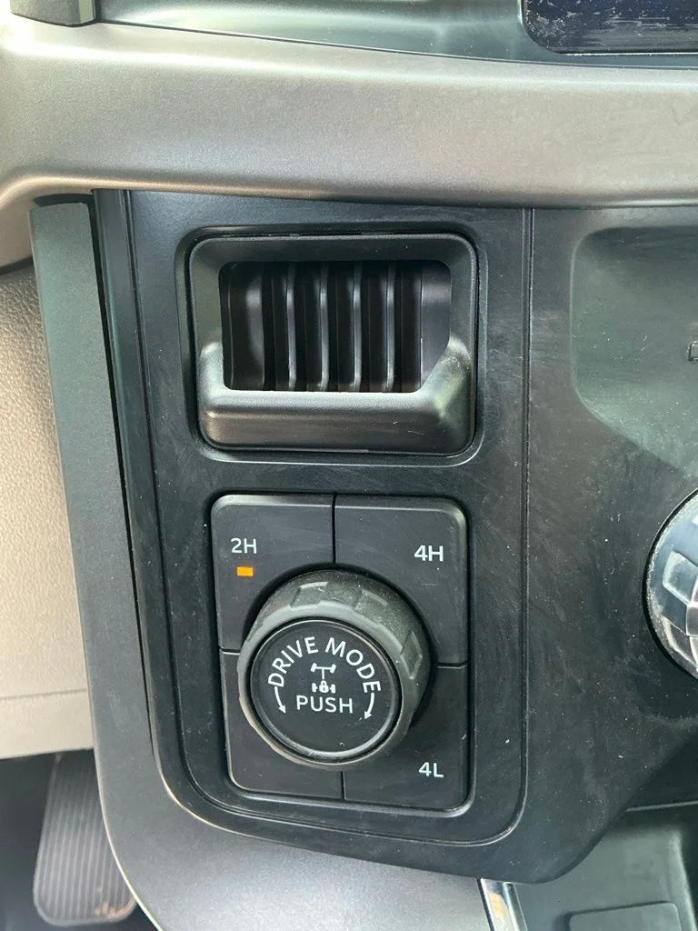 Used 2025 Black Ford XLT image 34