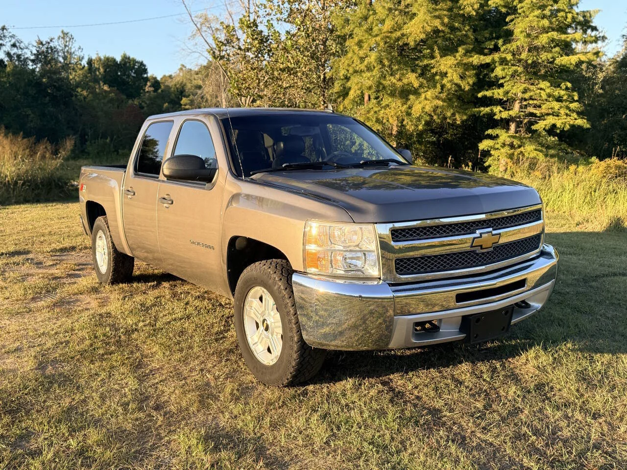 Used 2013 Pewter Chevrolet LT 4x4 4dr Crew Cab 5.8 ft. SB image 6