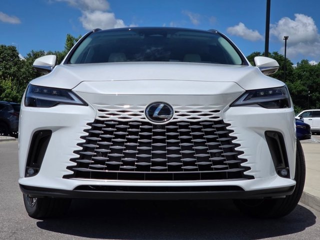 New 2026 Eminent White Pearl Lexus LUXURY image 10