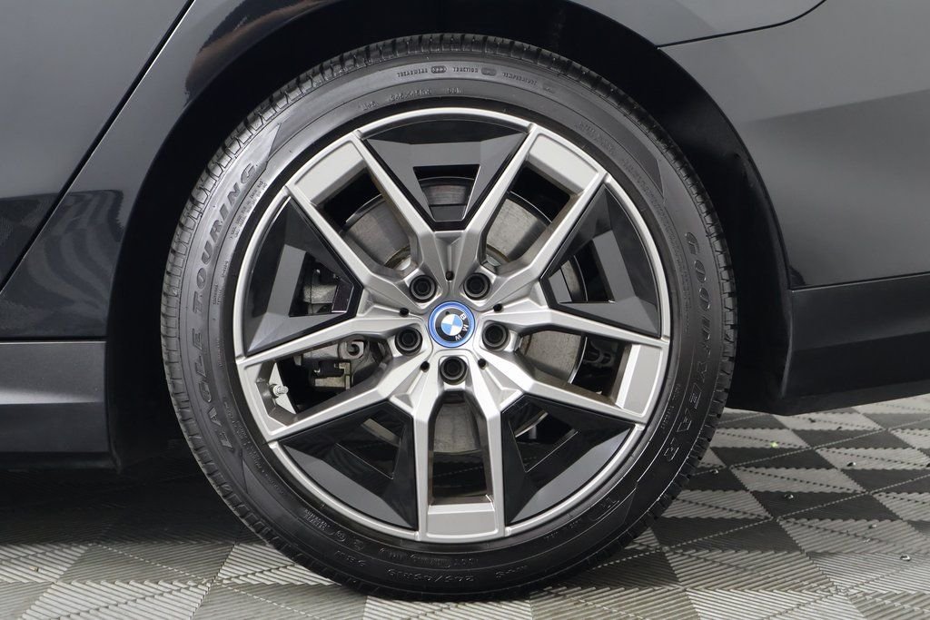 2025 BMW i5 40 - Photo 16