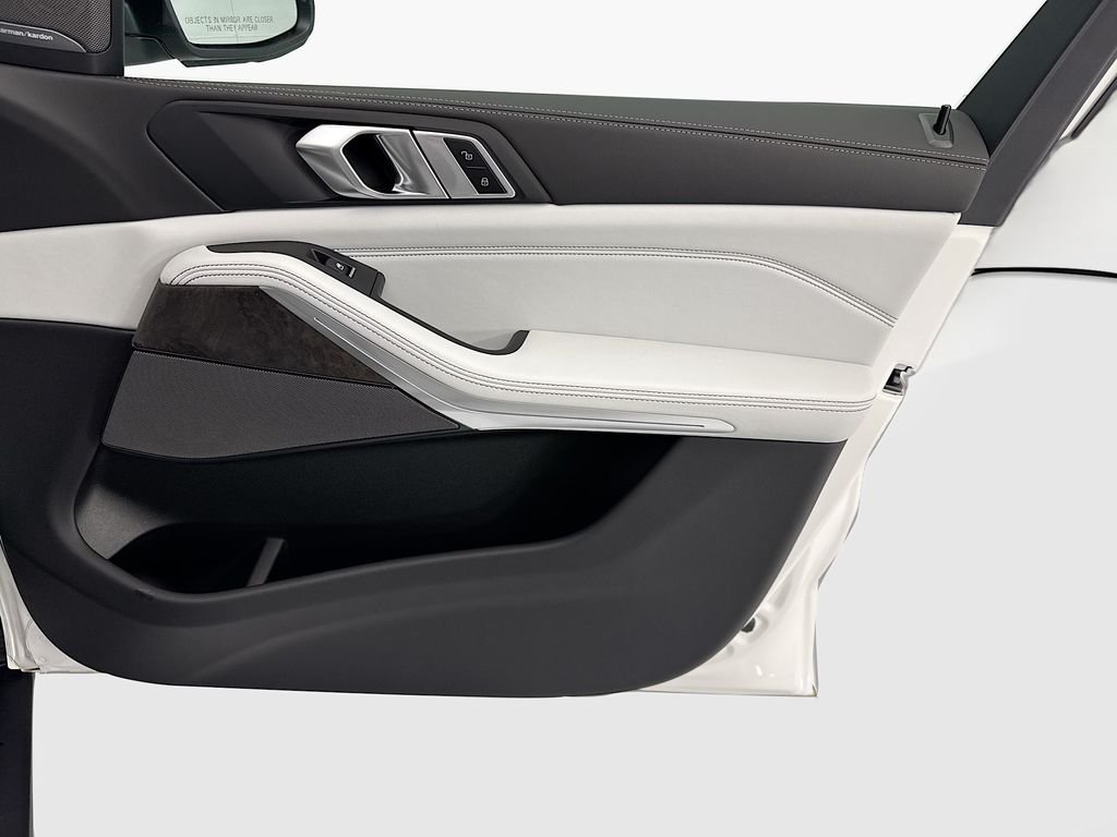 New 2026 White Metallic BMW xDrive50e image 24