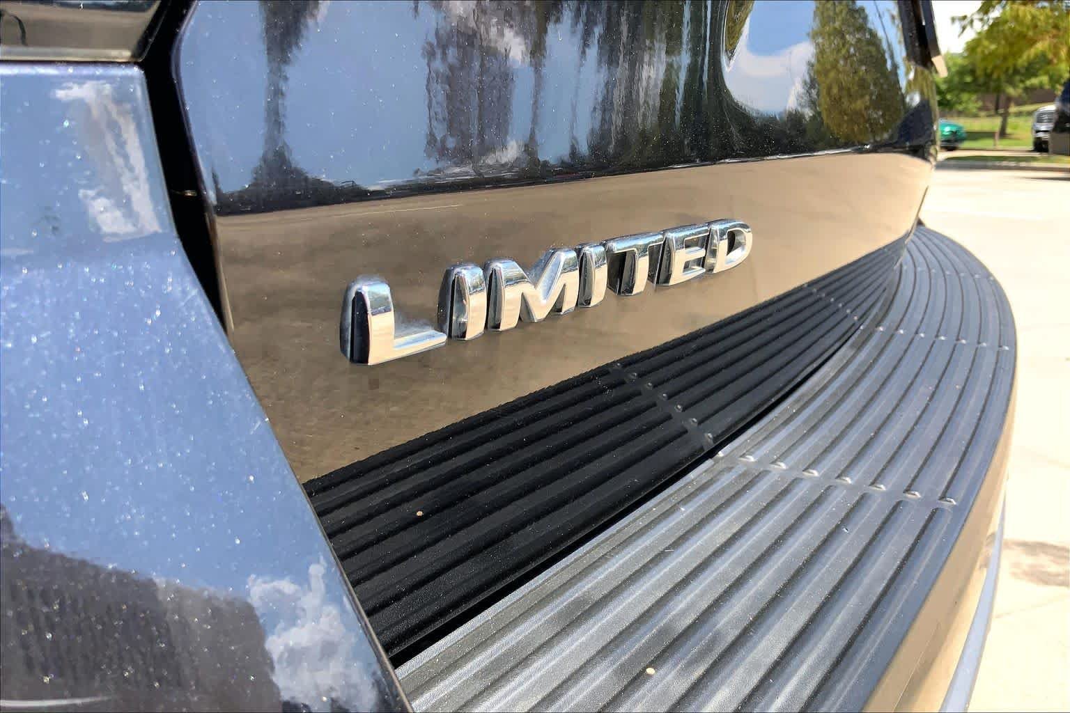 Used 2021 Agate Black Ford Limited image 31