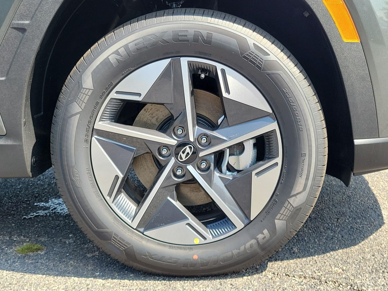 New 2026 Amazon Gray Hyundai SEL AWD image 5