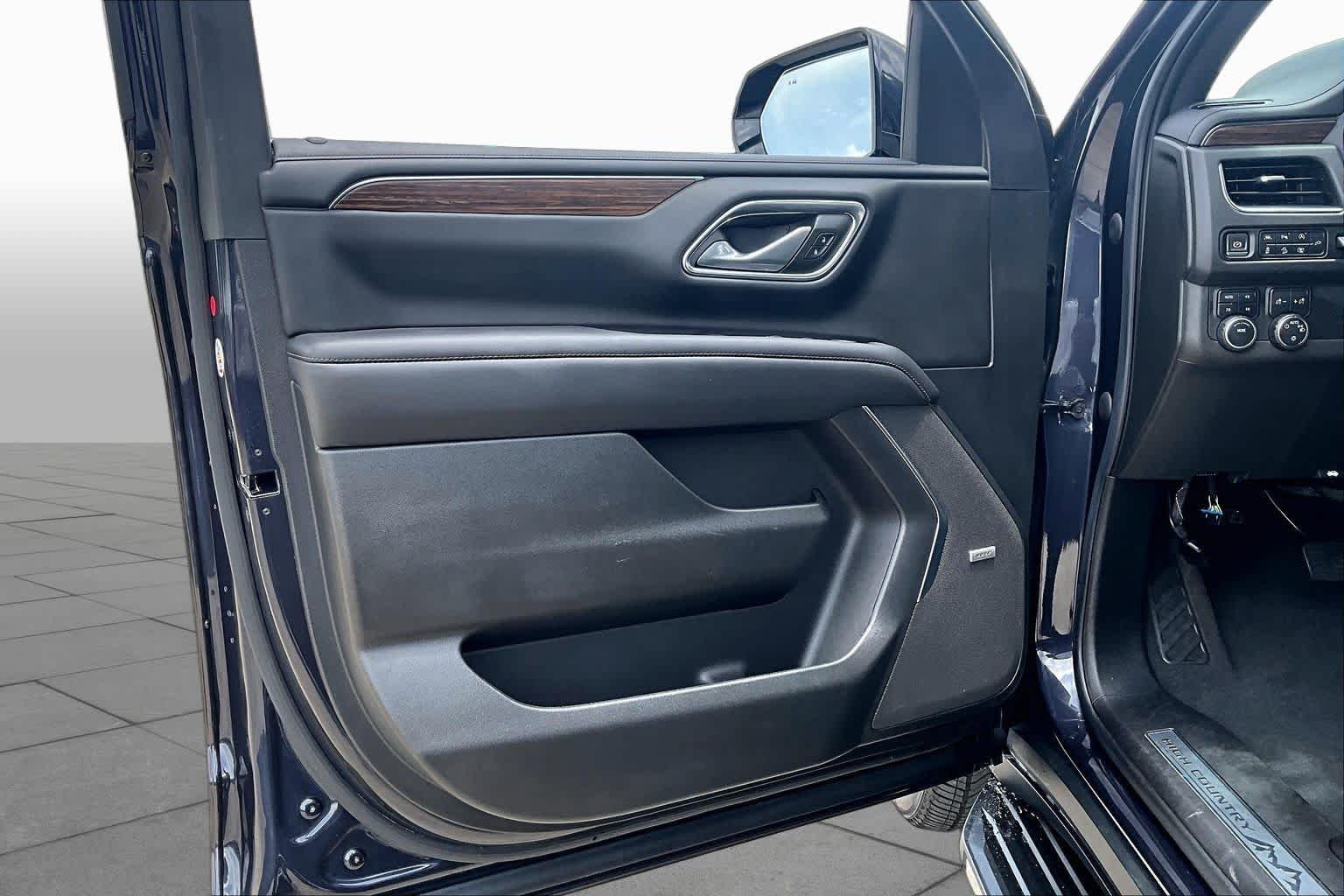 Used 2022 Dark Ash Metallic Chevrolet High Country image 43