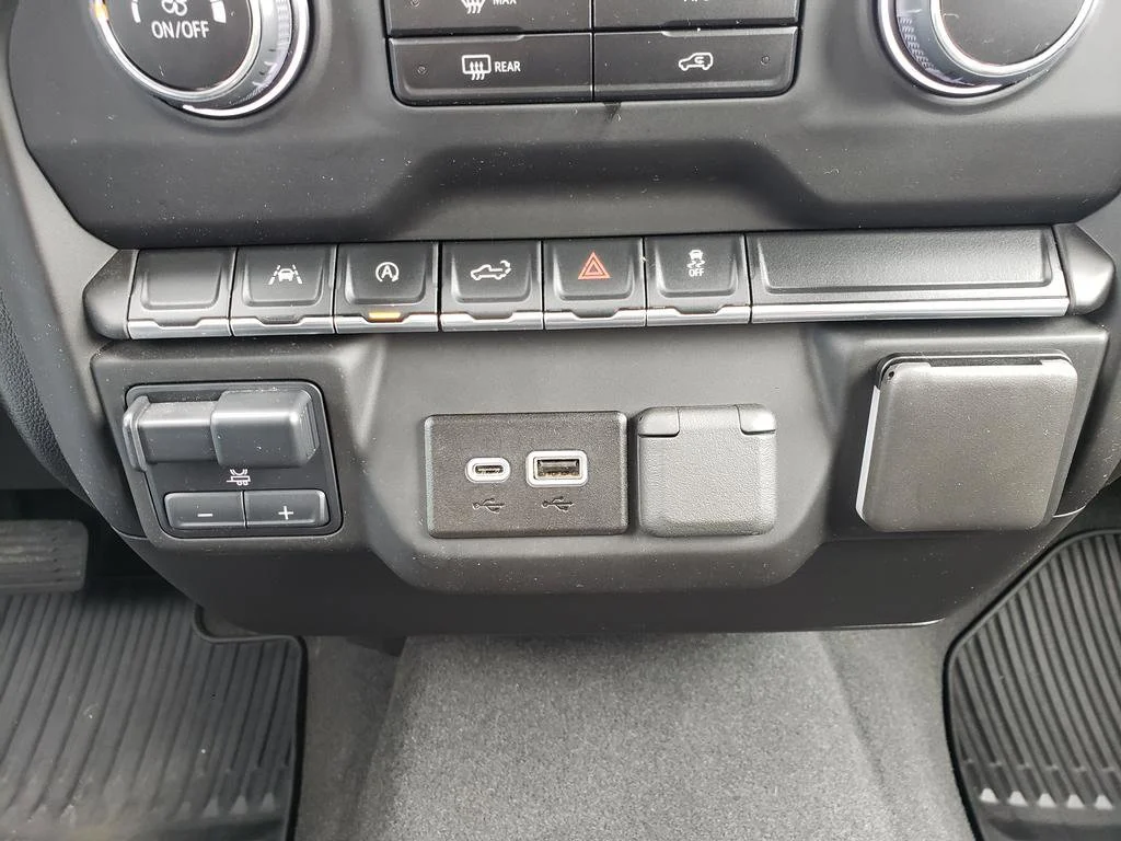 Used 2023 Summit White Chevrolet Custom image 17