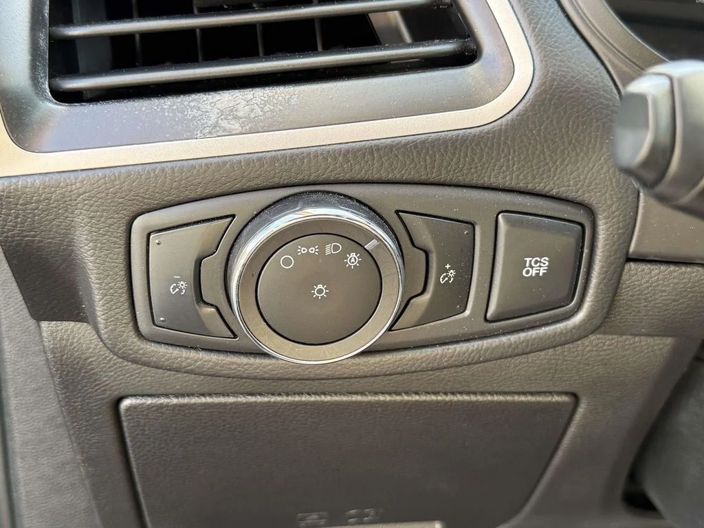 Used 2023 Black Ford SEL image 31